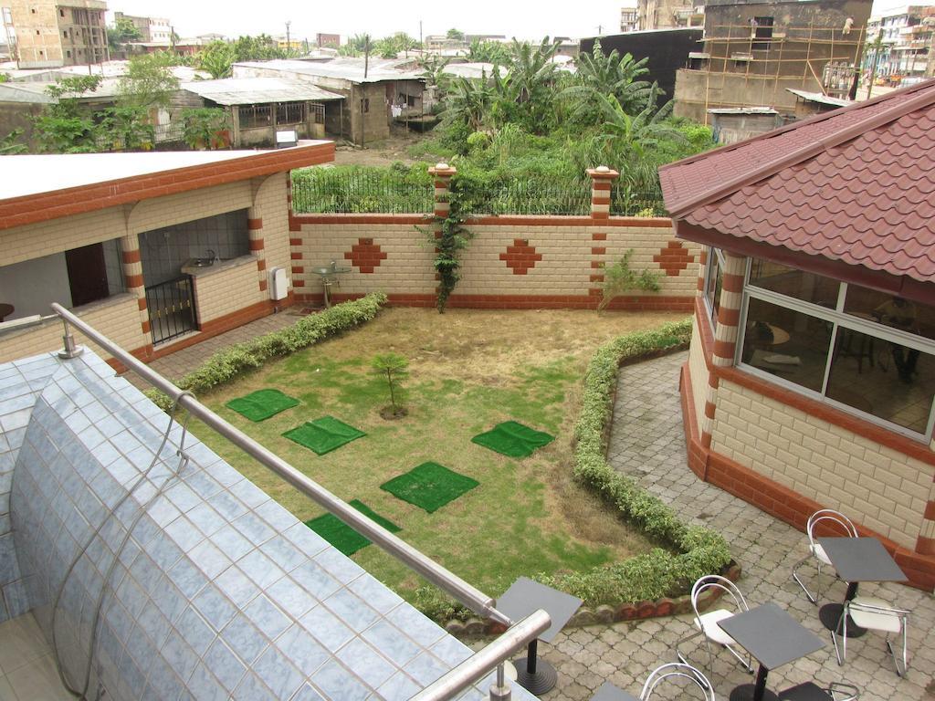 Afrique Hotel Douala Airport Exterior foto